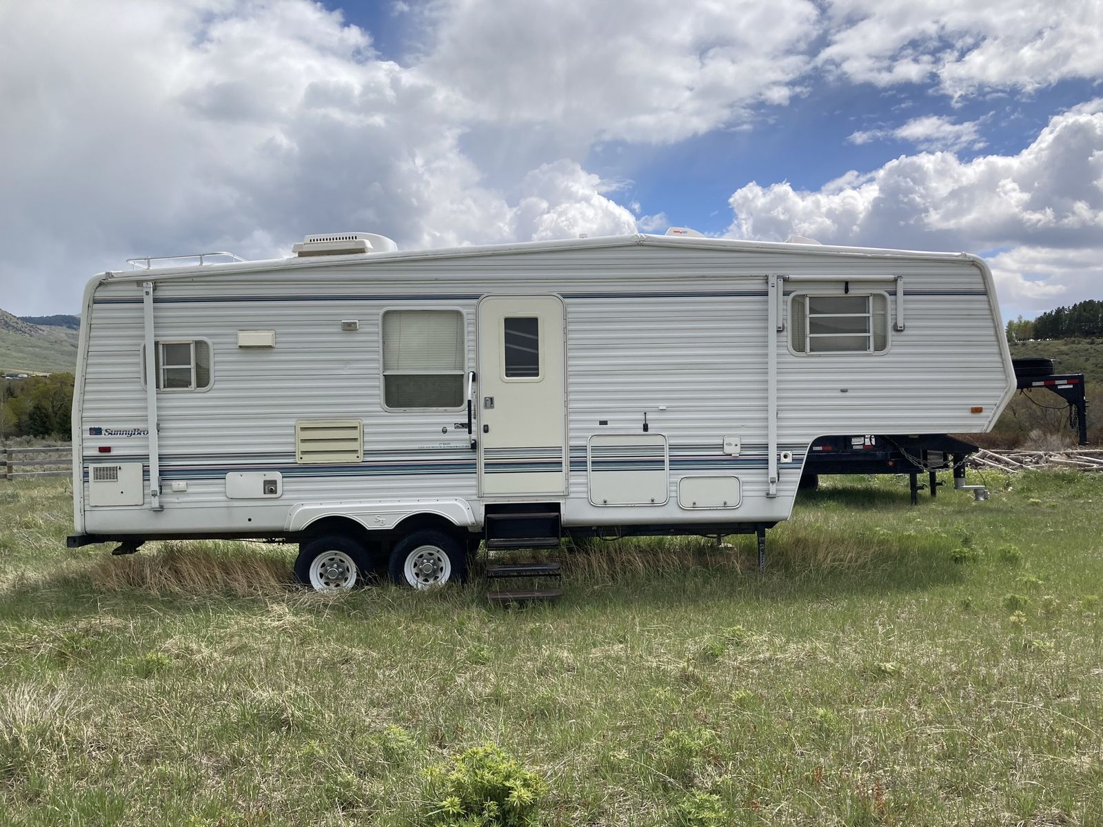 1998 Sunnybrook 5th Wheel