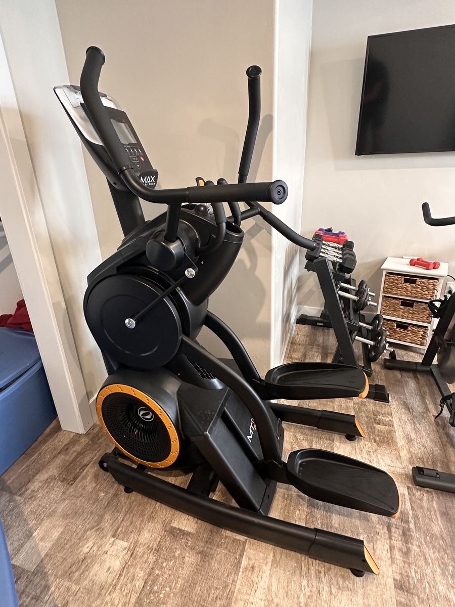 Octane Fitness MTX Max Trainer - Commercial Grade HIIT Elliptical / Stepper