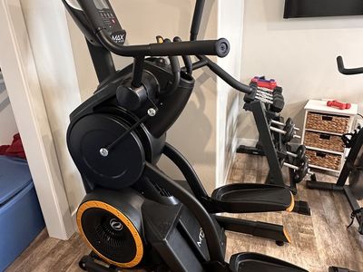 Octane Fitness MTX Max Trainer - Commercial Grade HIIT Elliptical / Stepper