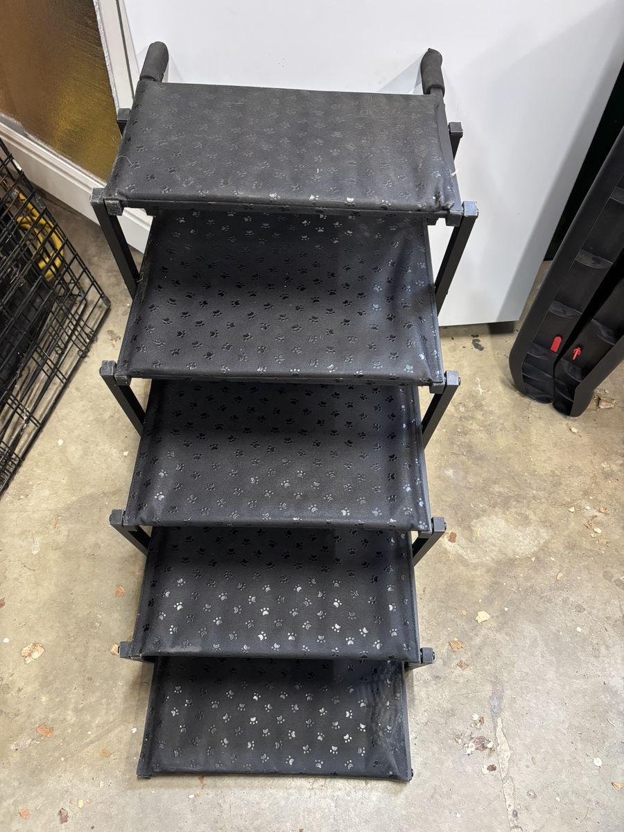Folding pet stairs.