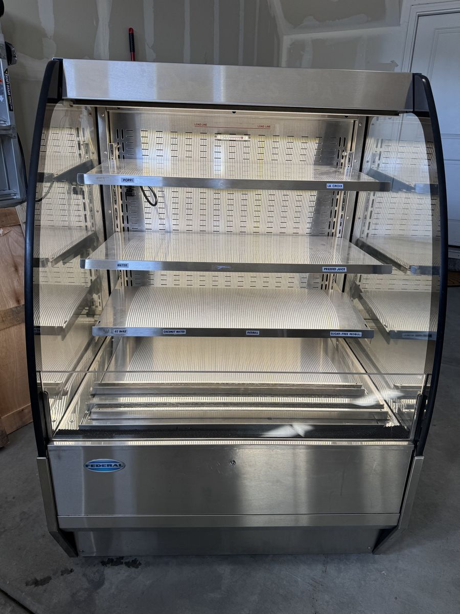 Self Serve Refrigerated. Works Needs Maintenance