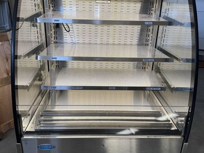 Self Serve Refrigerated. Works Needs Maintenance