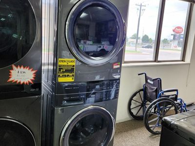 BEAUTIFUL ELECTROLUX SINGLE UNIT GAS STACKER! W-WARRANTY