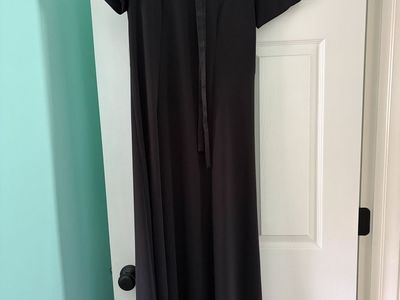 Formal Fashions Black Short-Sleeve Maxi Dress Size Small