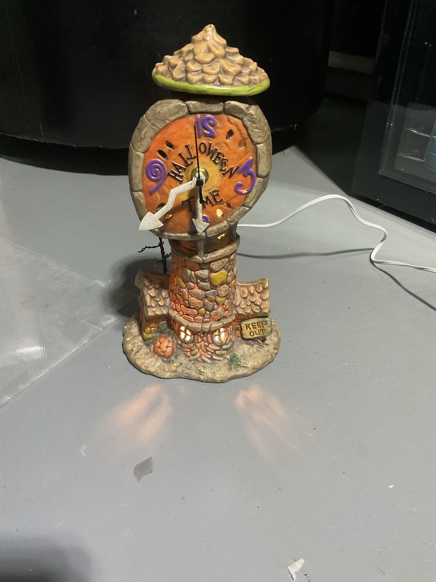 Halloween Light Up Tree House Clock