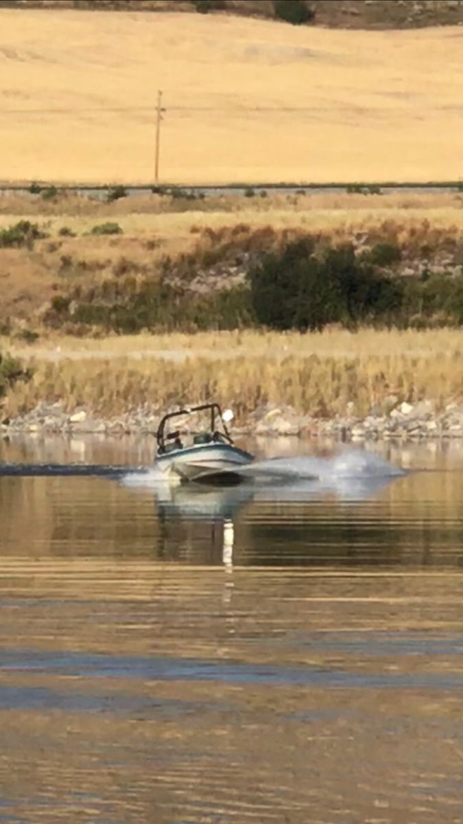 1989 Supra Mariah classic 454 engine.