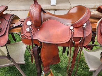 17 inch Crates saddle