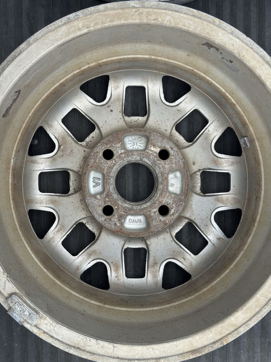 Main image 8