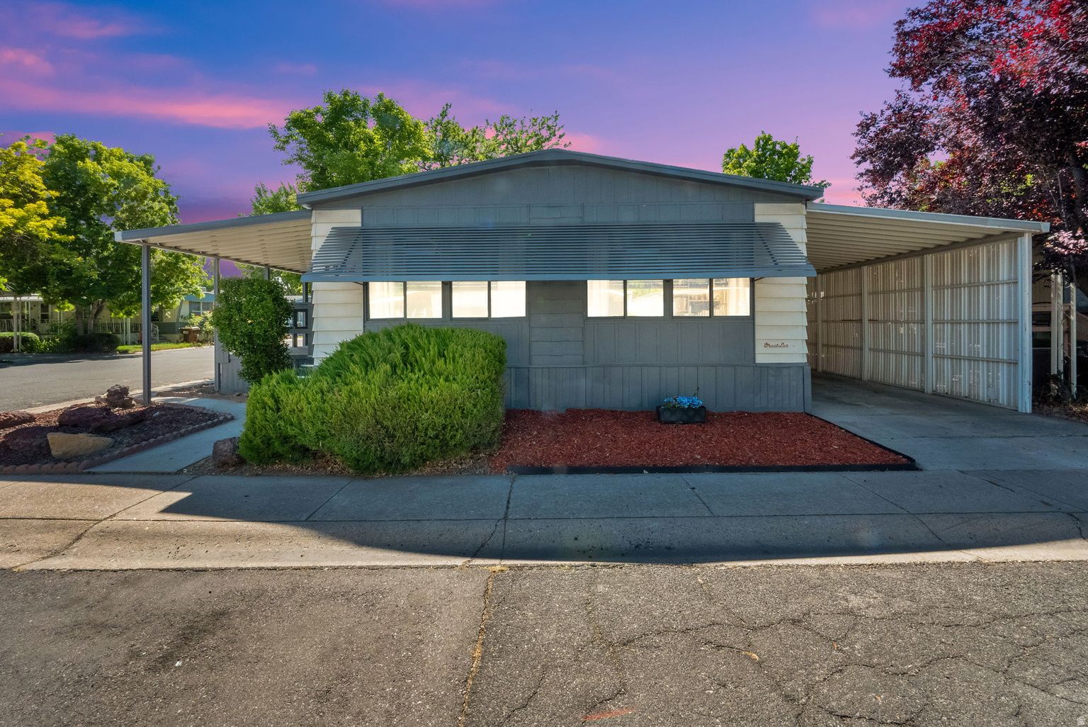 Home For Sale in Salt Lake City UT 2 Beds 2 Baths