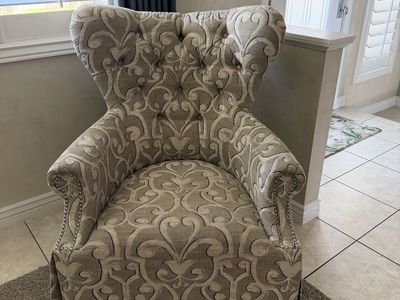 Elegant Upholstered Wingback Accent Chair - Gray/Beige Damask Pattern, Tufted Back, Nailhead Trim
