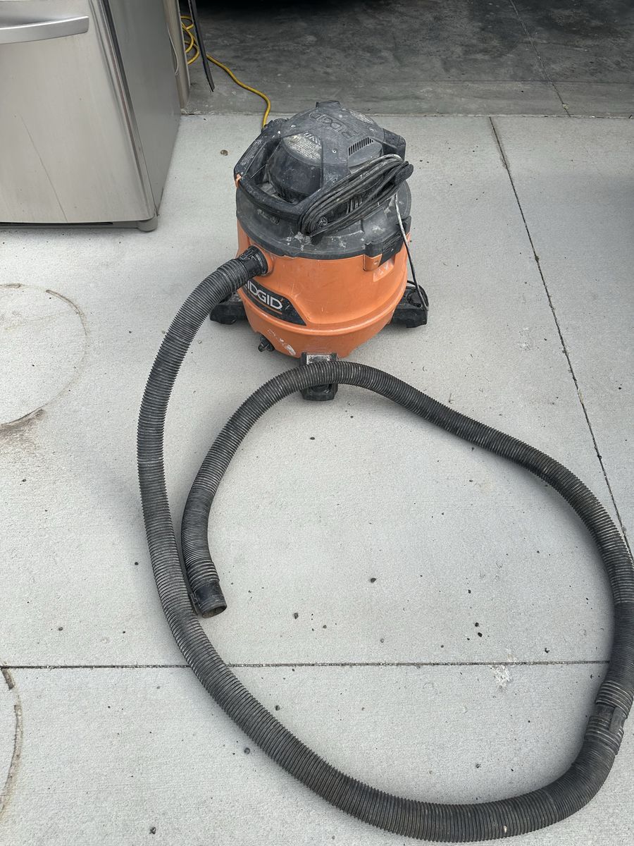 RIDGID Wet/Dry Shop Vacuum - Heavy Duty Orange and Black with 2X Hose