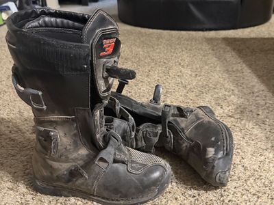 Alpinestars Tech 3 size 6