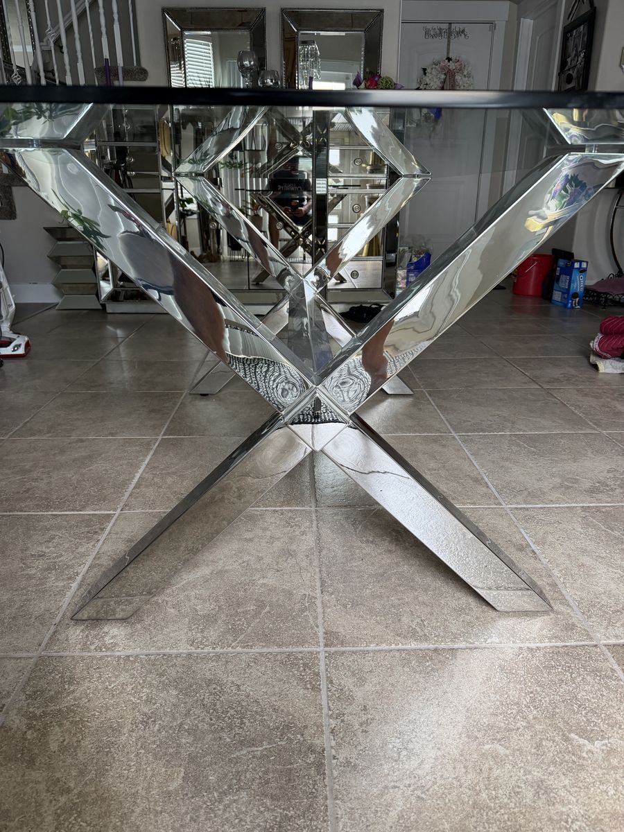Main image 2