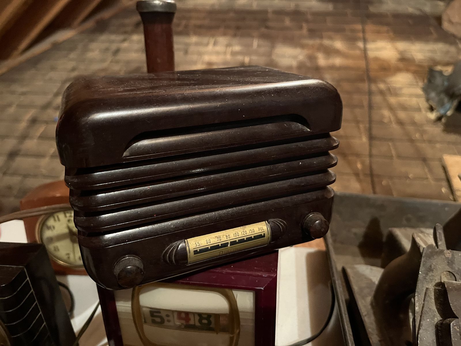 Vintage Radio And Clocks