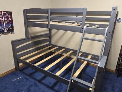 Twin and full size bed bunk bed