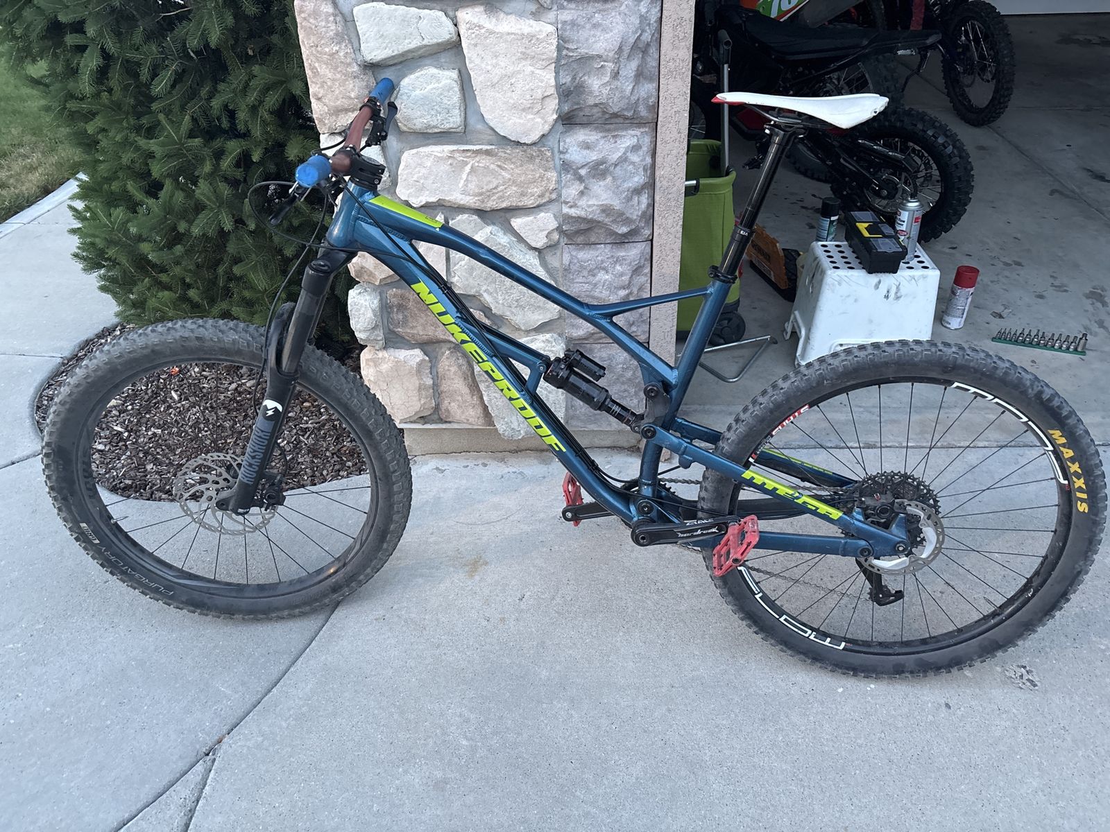 Nukeproof Mega 27.5 Full Suspension XL