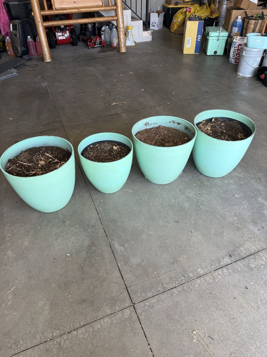 Flower pots