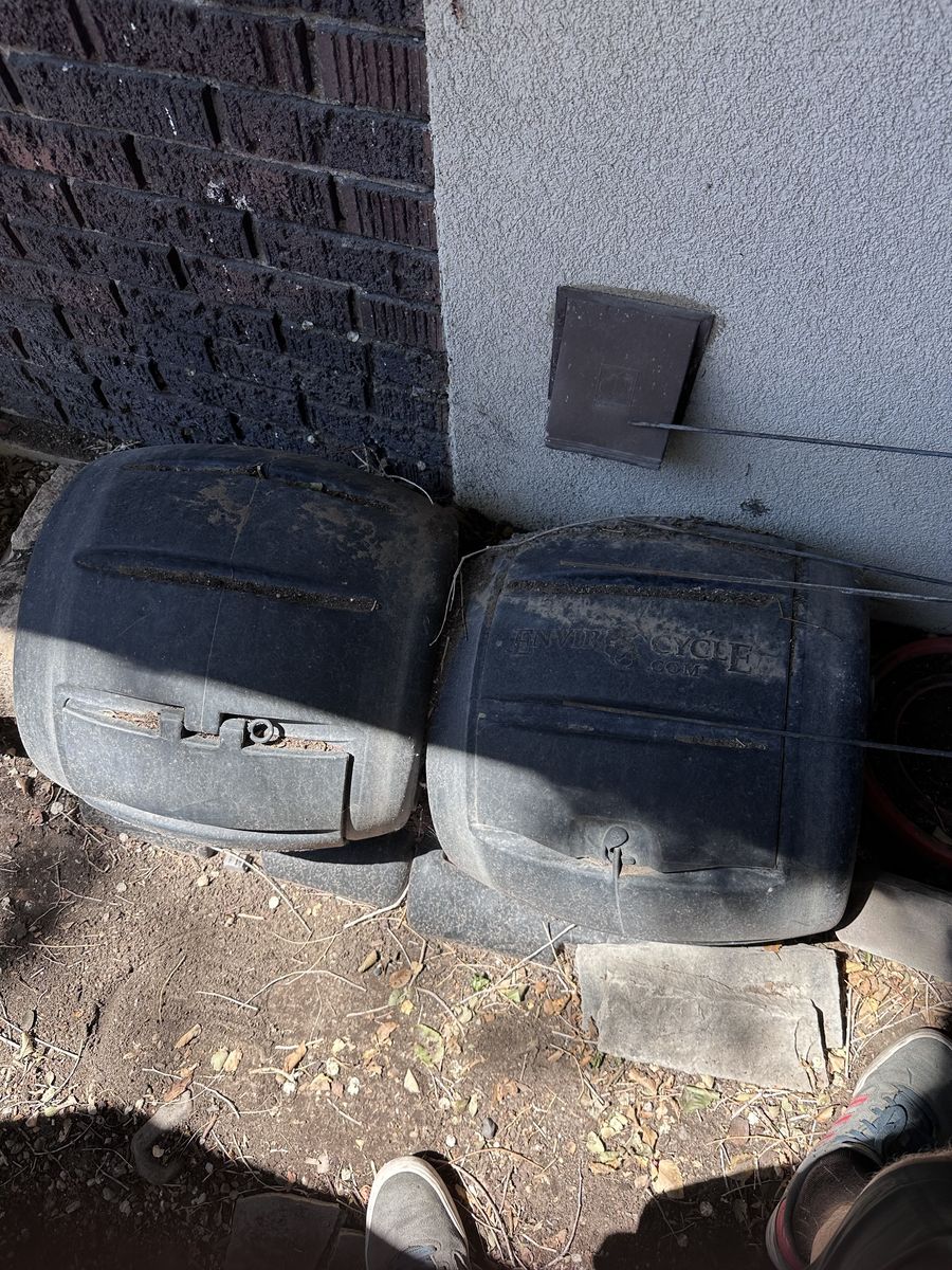 2 compost tumblers