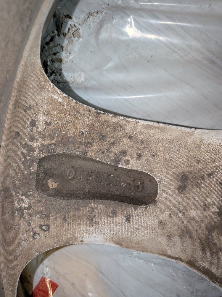 Main image 3