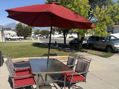 6-Piece Outdoor Patio Dining Set w/ Swivel Chairs + Solar Light Umbrella