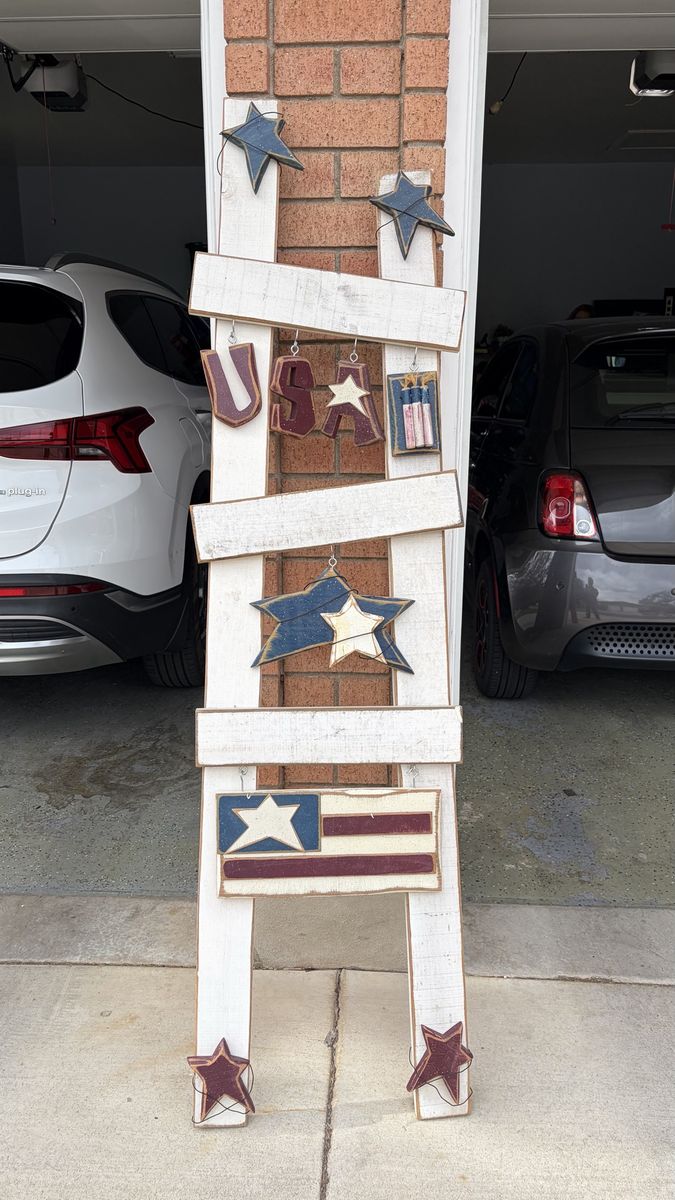 Holiday ladder decoration