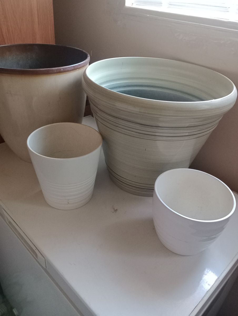 Plant pots
