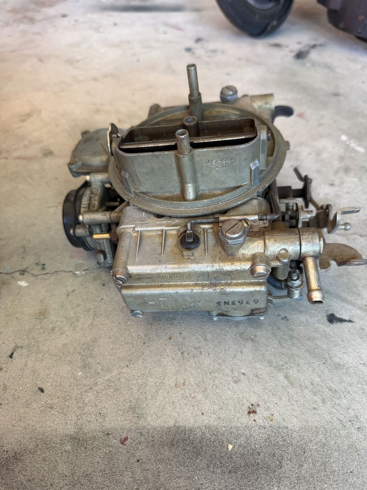 Holley carb 600