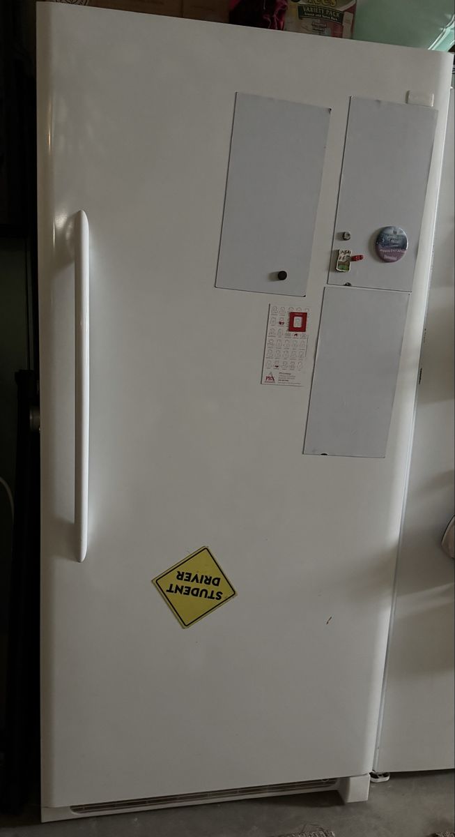 Lg. Frigidaire Upright Freezer Model LFFH20F3QWC White