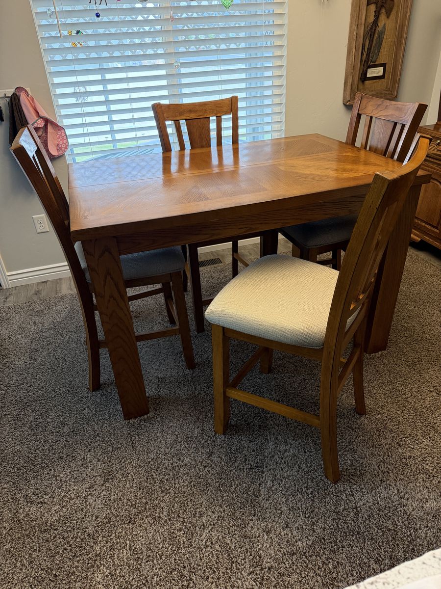 Dinning Table