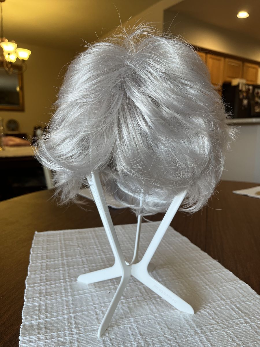 Woman's wig, Raquel Welch brand