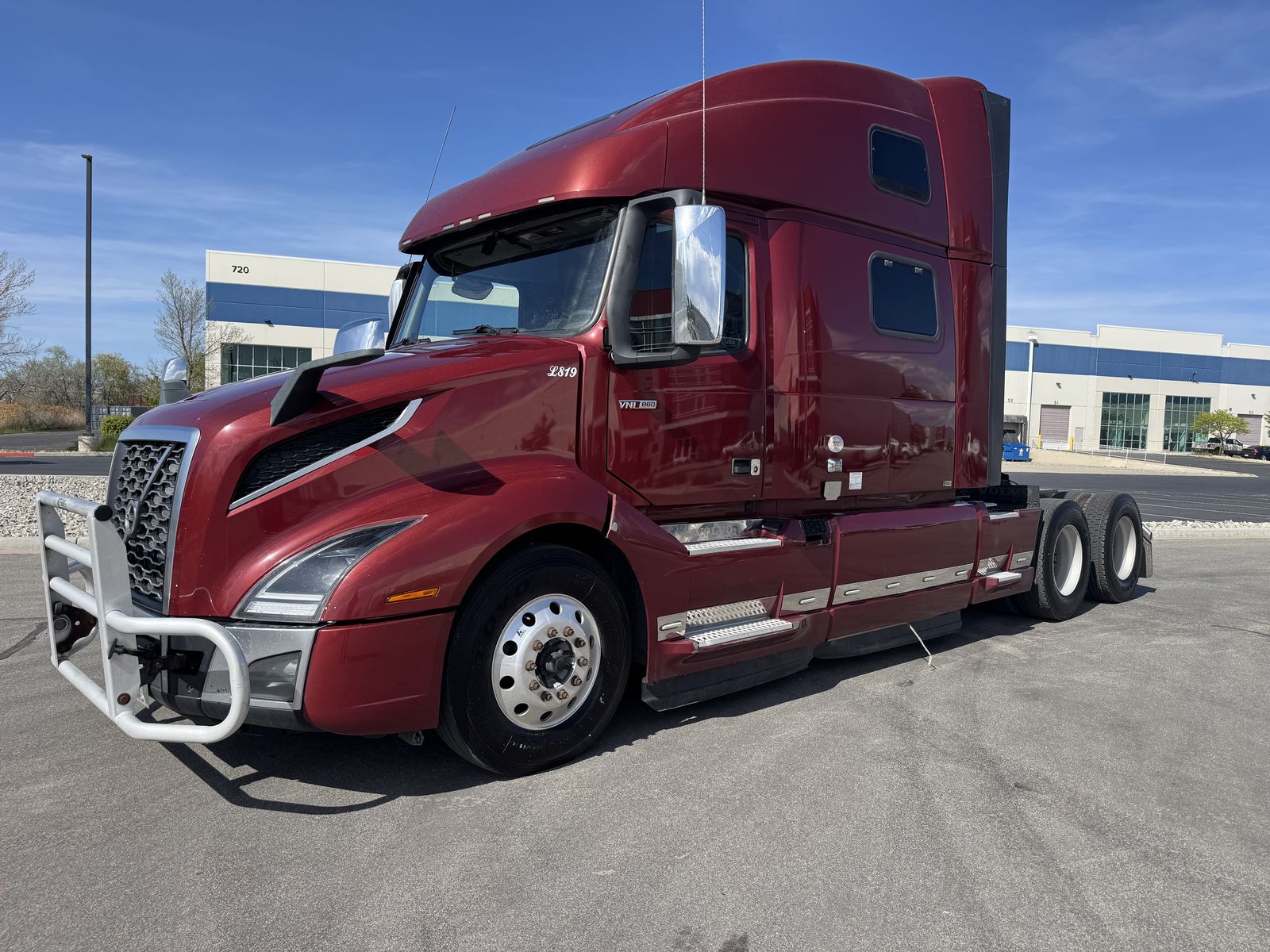 2019 Volvo VNL 860 Sleeper w/ Wet Kit