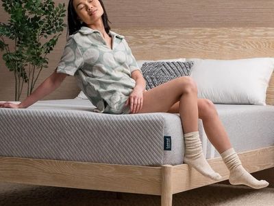 Leesa Hybrid Queen Mattress – $599