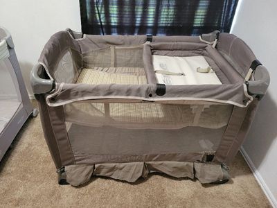 Baby Bath Seat and Travel Cribs (2)