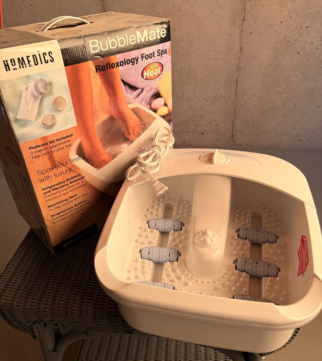 HOMEMEDICS BubbleMate Reflexology Foot Spa with Heat