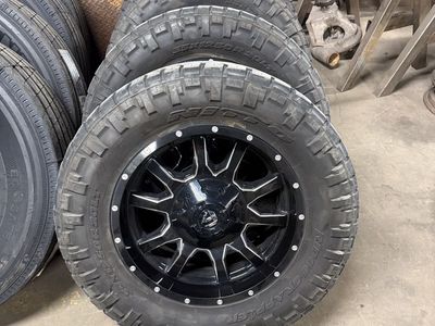 35x12.50r20 nitto Ridge Grapplers 8x6.5 Fuel Wheel