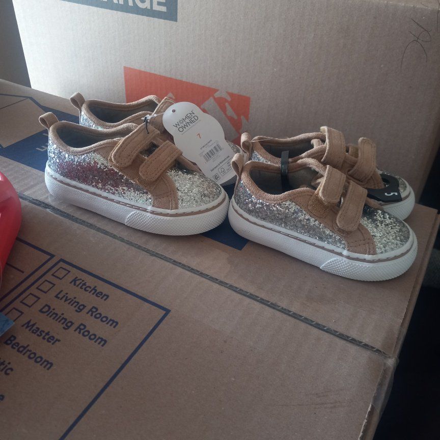 girls shoes