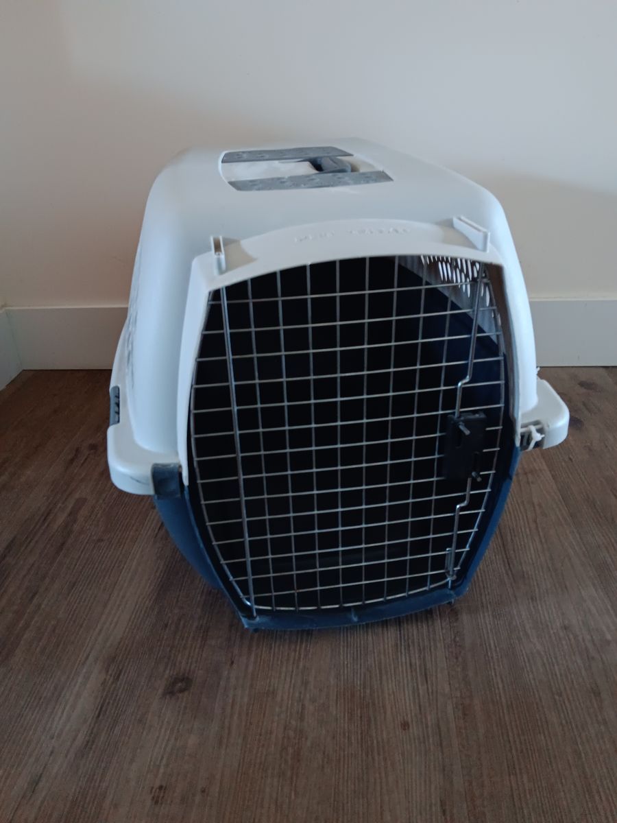 Pet Carrier/Kennel