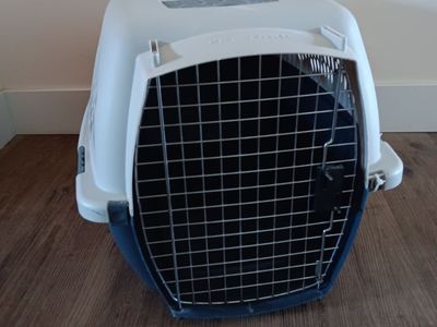 Pet Carrier/Kennel