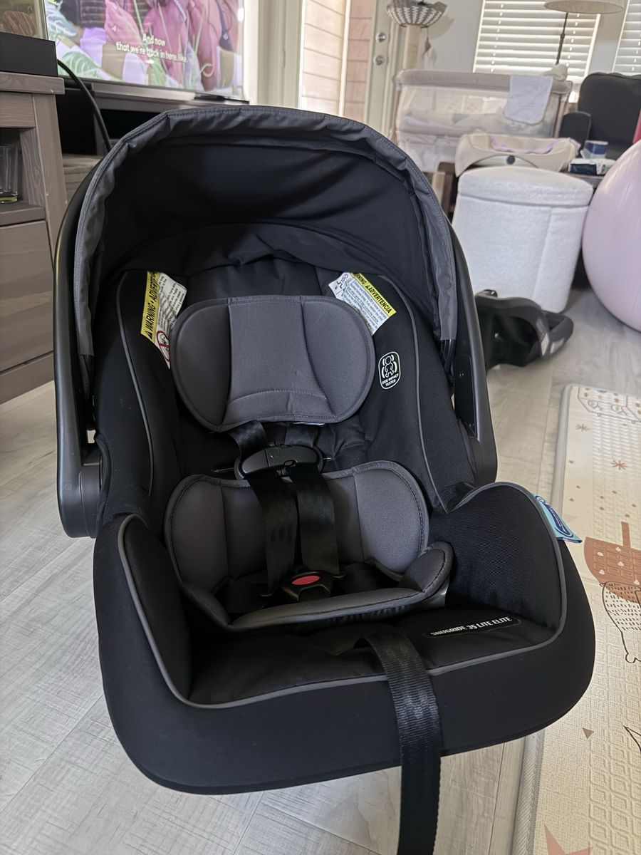 Graco SnugRide 35 Lite Elite Infant Car Seat + Base