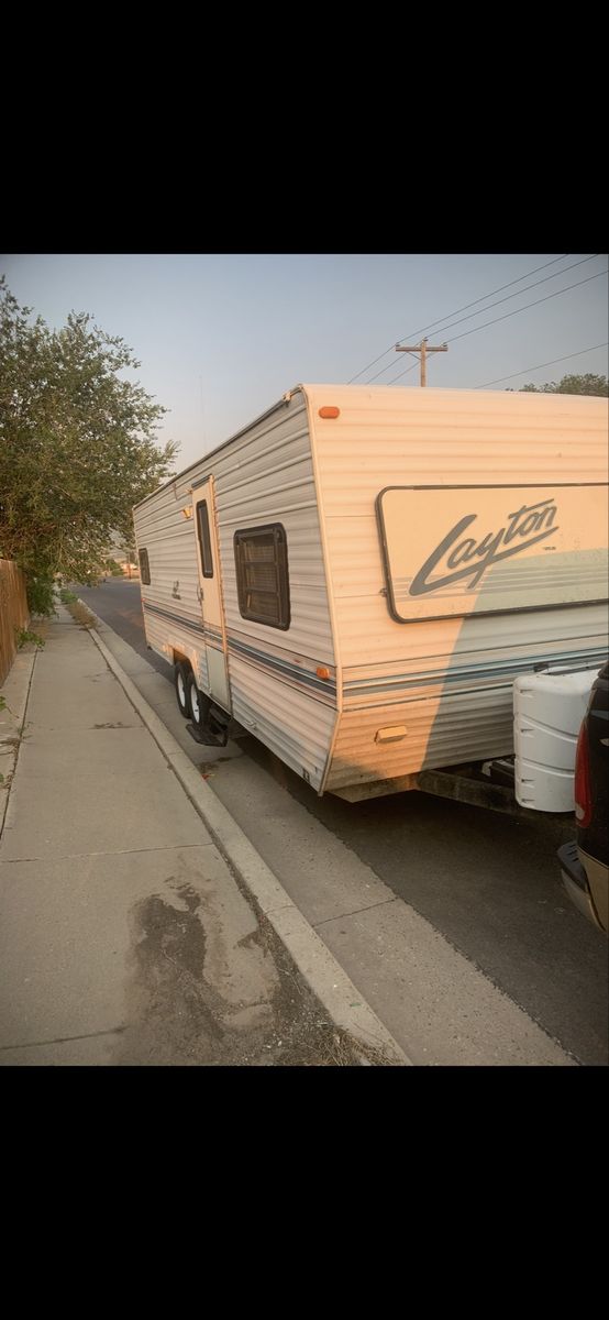 Layton Skyline Travel Trailer- Vintage Camper with Kitchen, Dining & Sleeping Areas