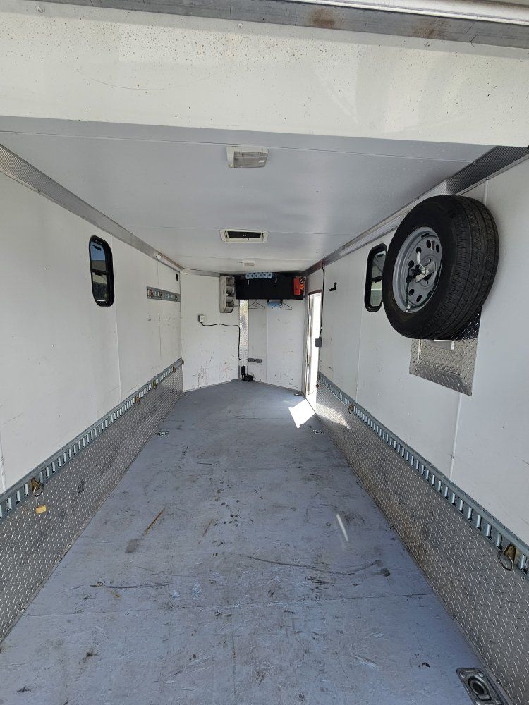 Main image 7