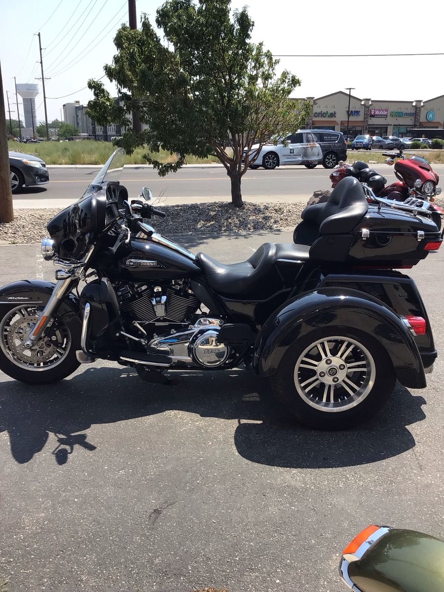 2021 HARLEY-DAVIDSON TRI GLIDE ULTRA BASE