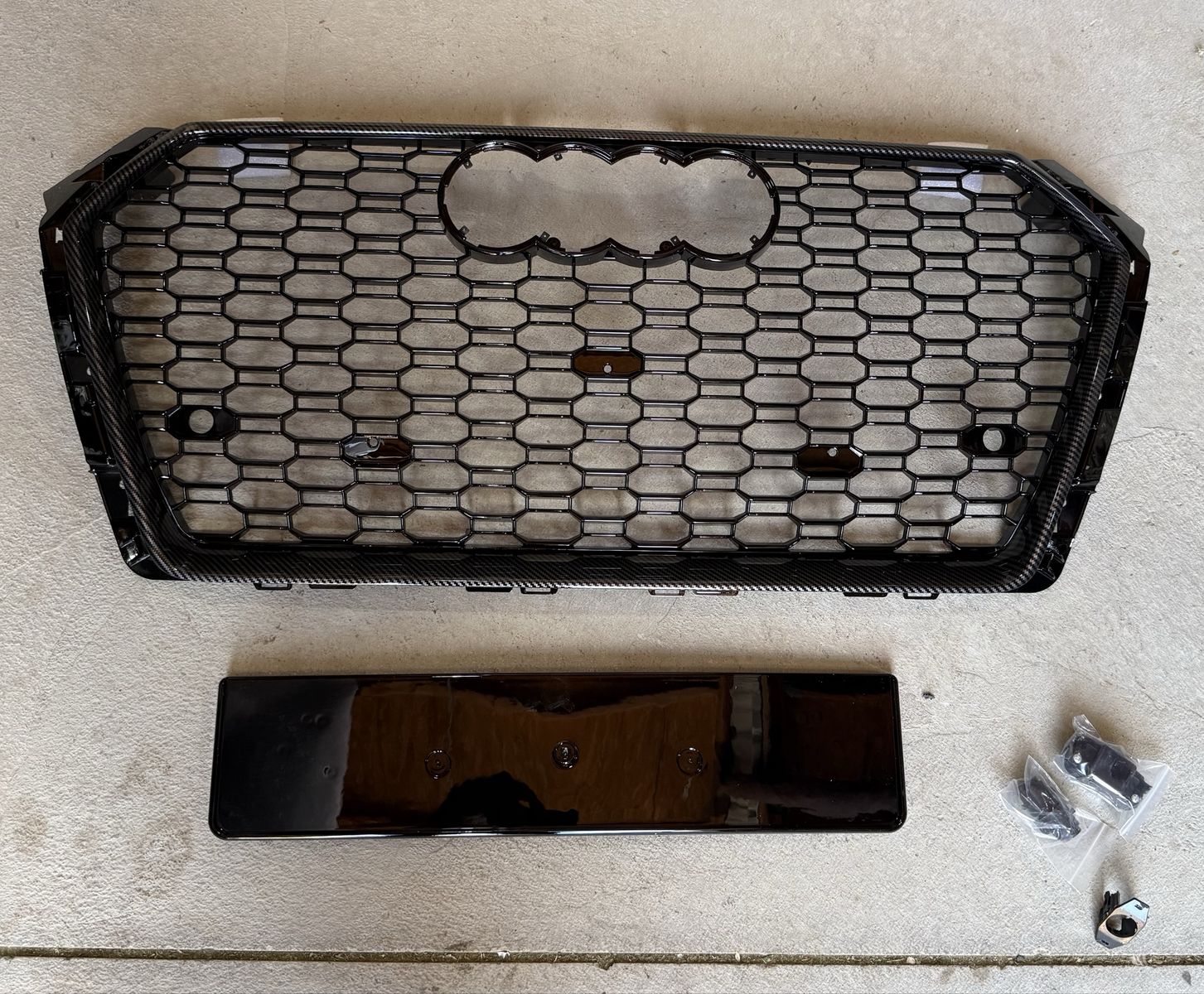 17-19 AUDI S4 A4 B9 carbon fiber look front grille RS4 honeycomb style