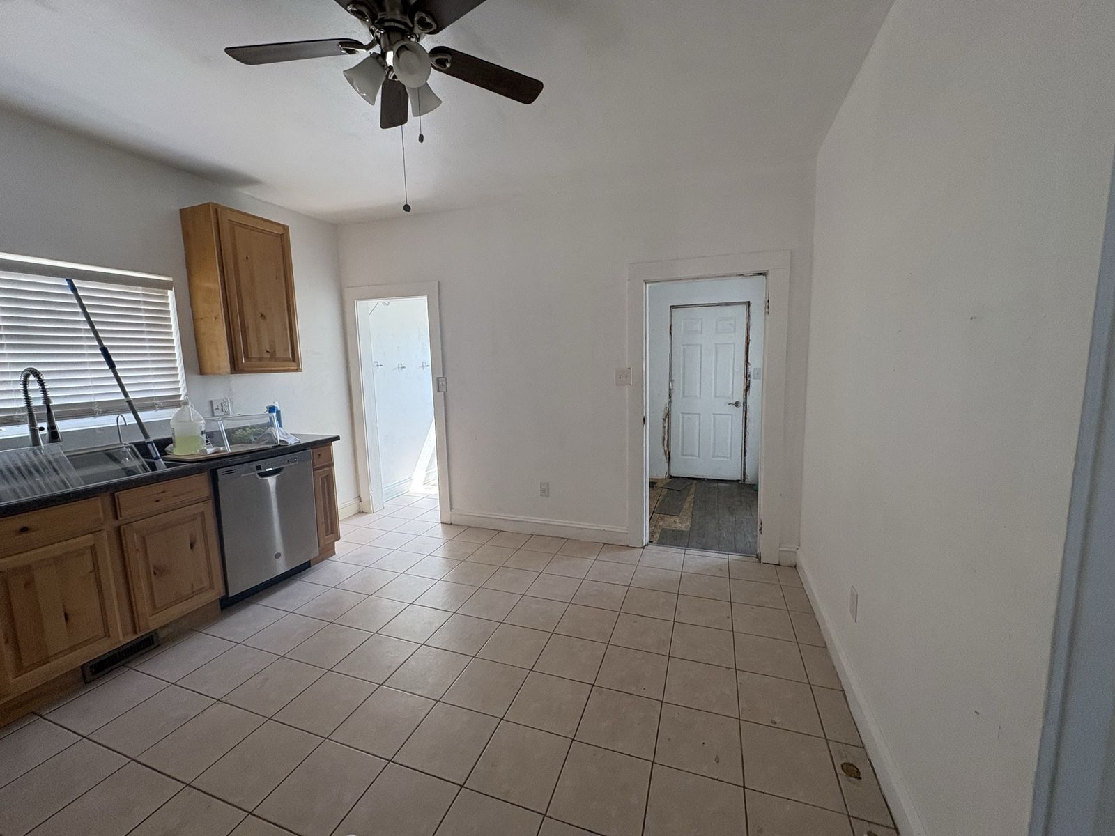 Main image 15
