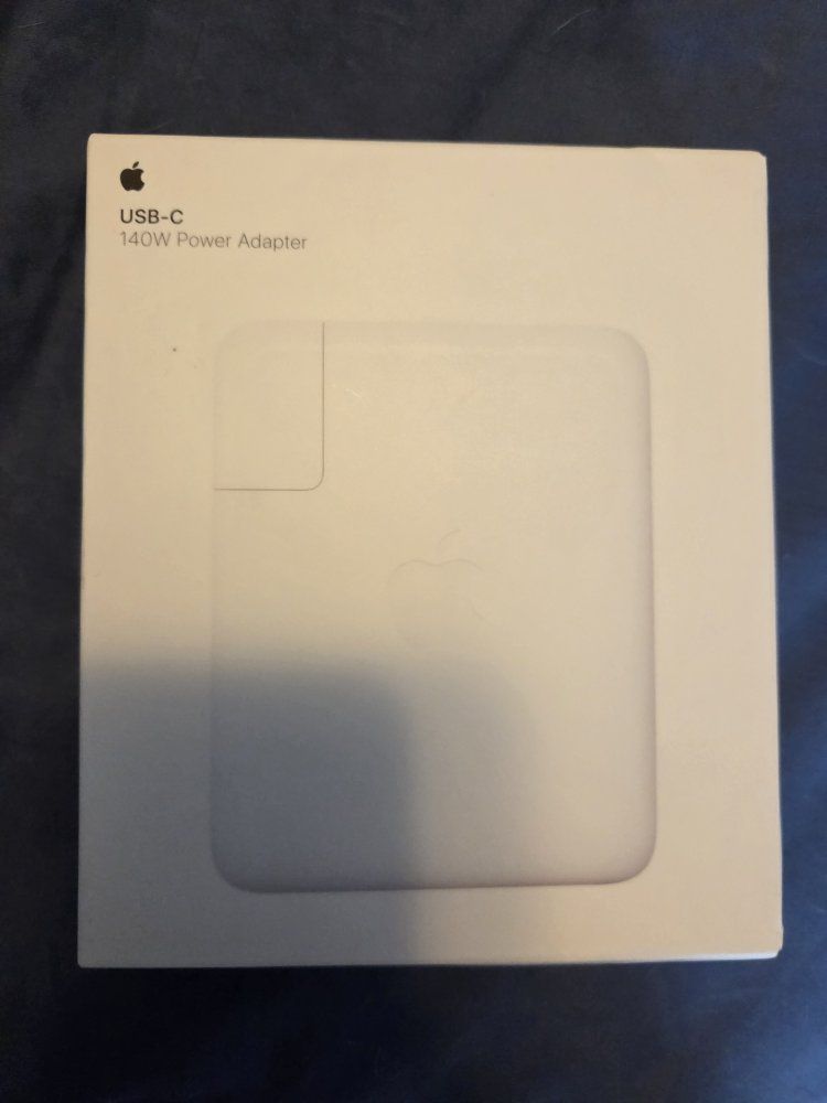 Apple 140W USB-C Power Adapter