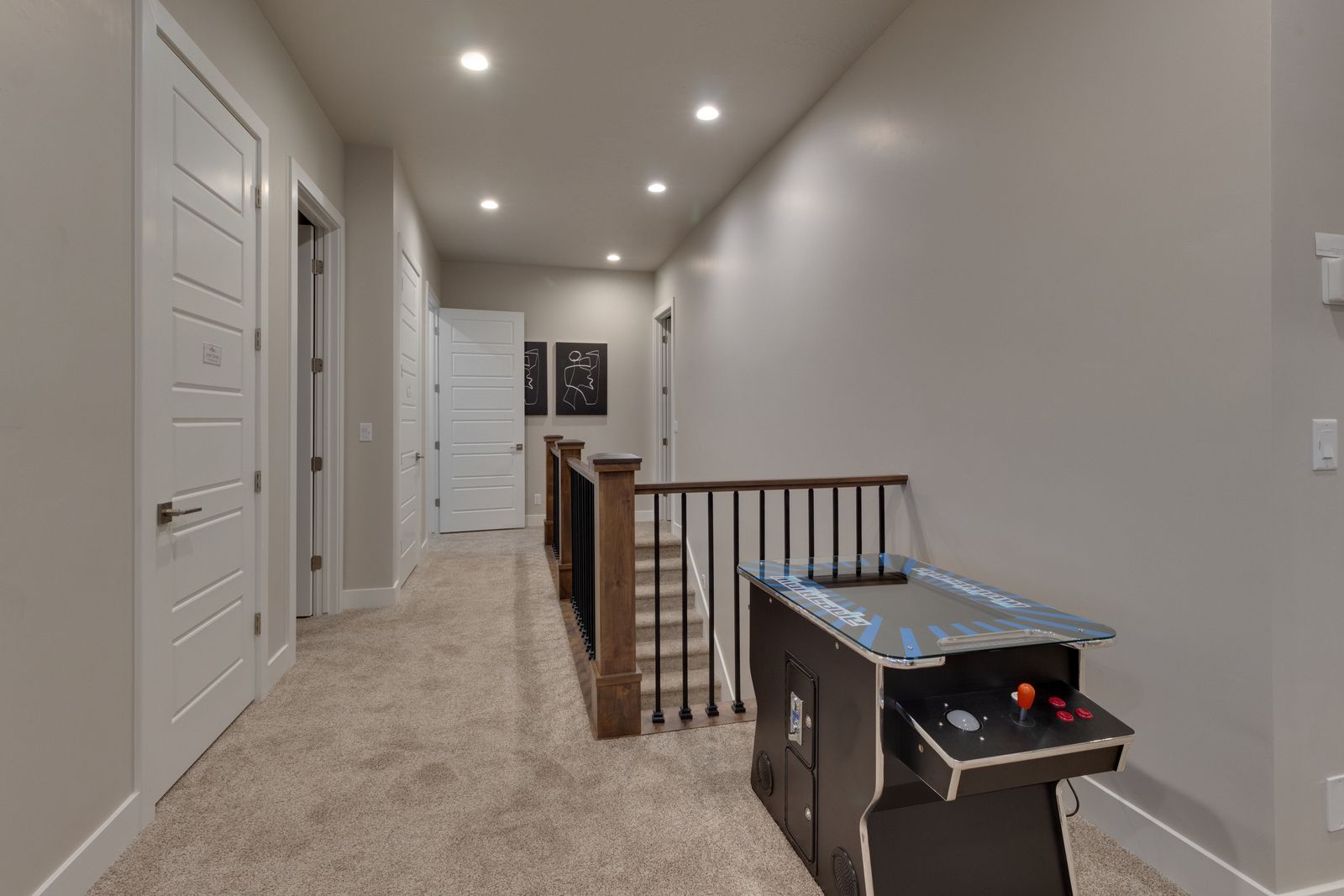 Main image 19