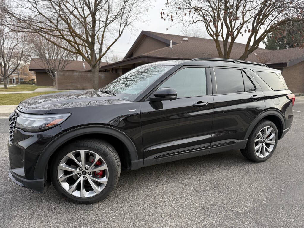 2025 Ford Explorer ST