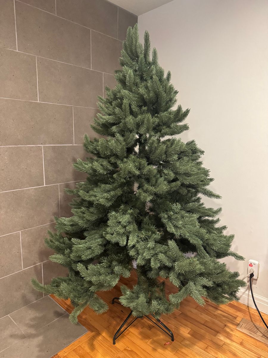 Balsam Hill Christmas Tree (with storage bag)