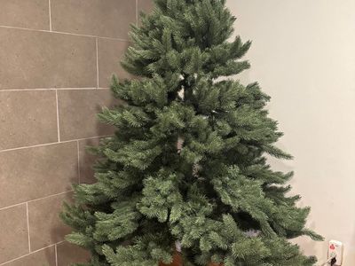 Balsam Hill Christmas Tree (with storage bag)