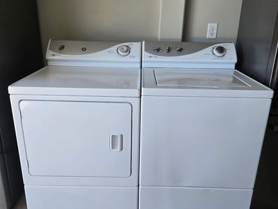 SUPER HEAVY DUTY COMMERCIAL QUALITY MAYTAG TOP LOADER WASHER AND DRYER OVERSIZE CAPACITY PLUS THEY BOTH WORK AND LOOK AMAZING